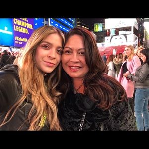 Meet your Posher, Debbie